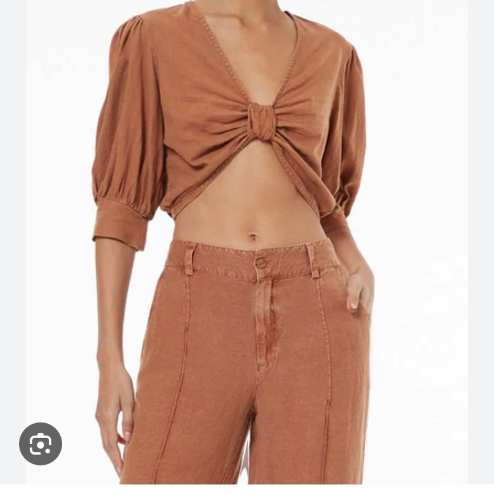 YFB Miranda Top- front crop details - boho- Voluminous sleeves- Sz S